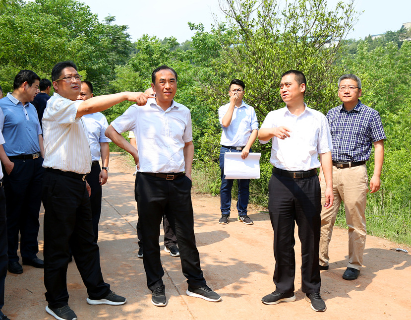 綜合整治環(huán)保項目 全力守護綠水青山 ——市委副書記、市長趙輝視察城市黑臭水體整治及污水垃圾處理設施項目