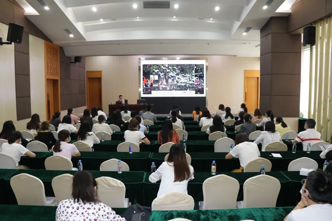 拍好圖片、講好故事、樹好形象——集團(tuán)公司工會(huì)開展“職工素質(zhì)提升課堂”之《攝影入門及提高》培訓(xùn)